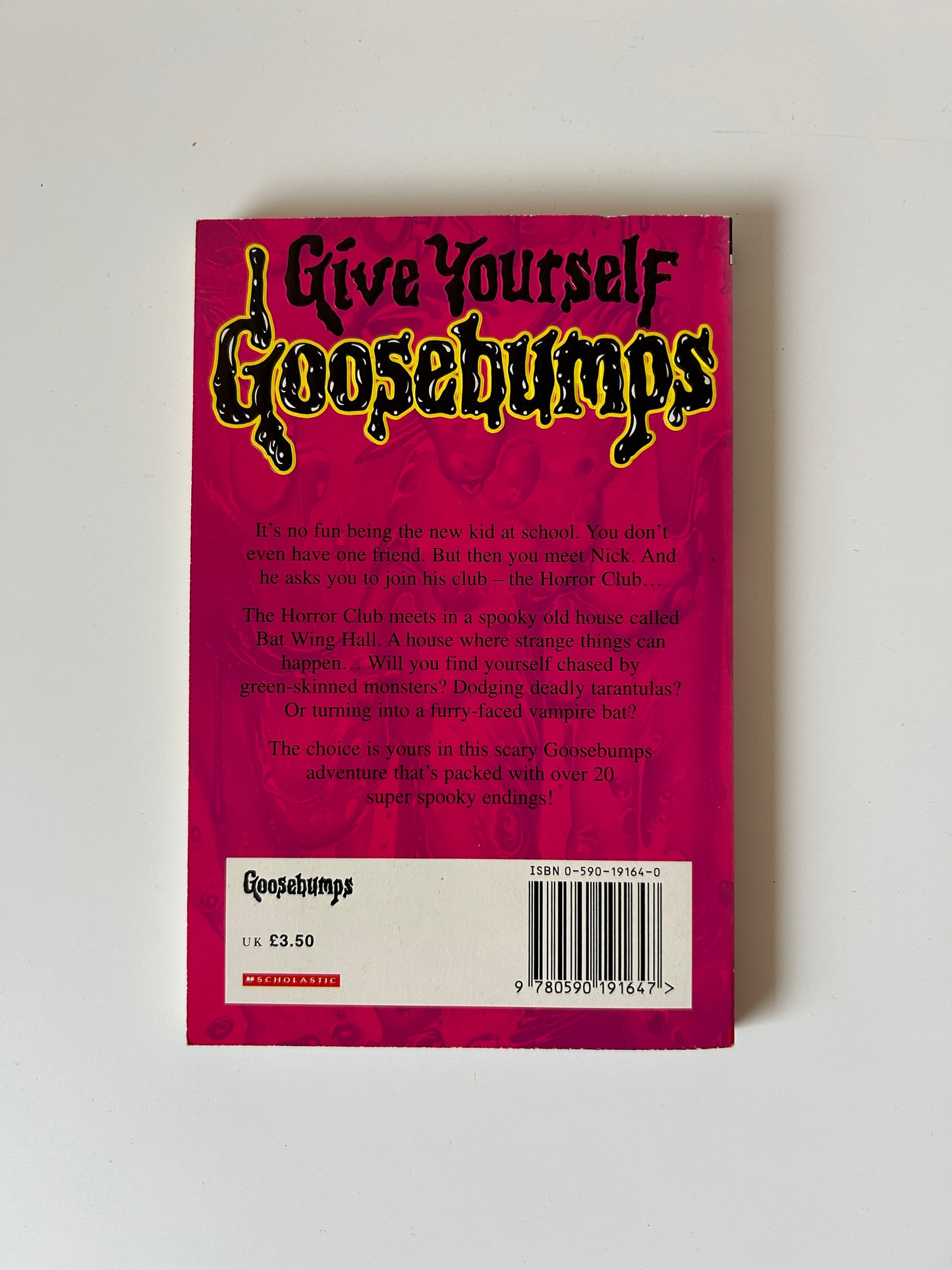 Give Yourself Goosebumps #3: Trapped in Bat Wing Hall – R.L. Stine