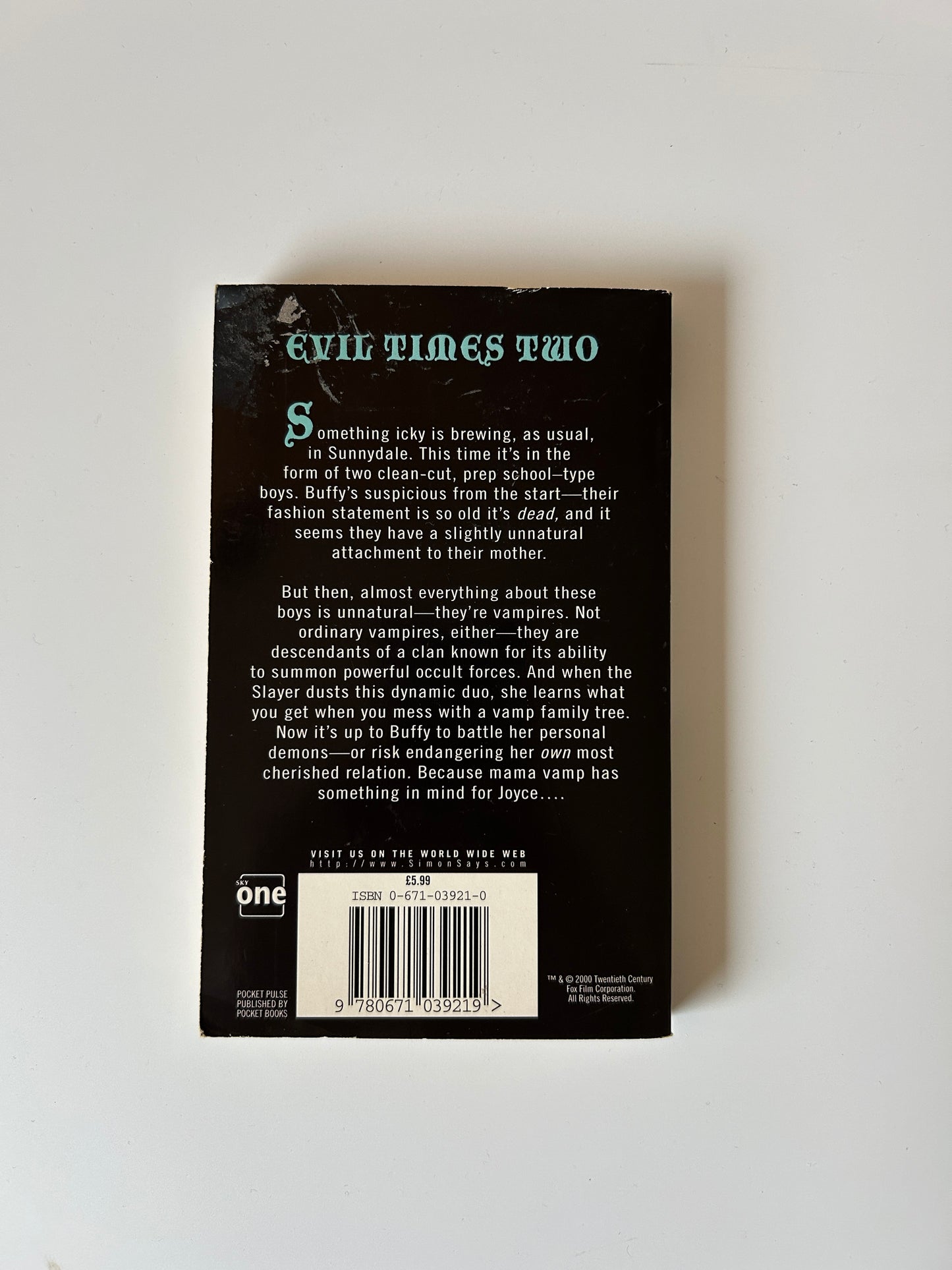 Buffy the Vampire Slayer: Here Be Monsters - Cameron Dokey