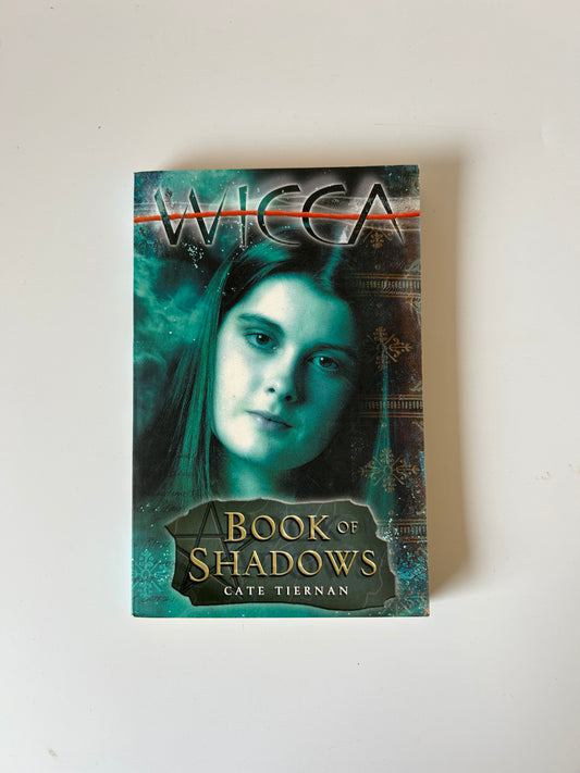 Book of Shadows (Wicca Series) – Cate Tiernan