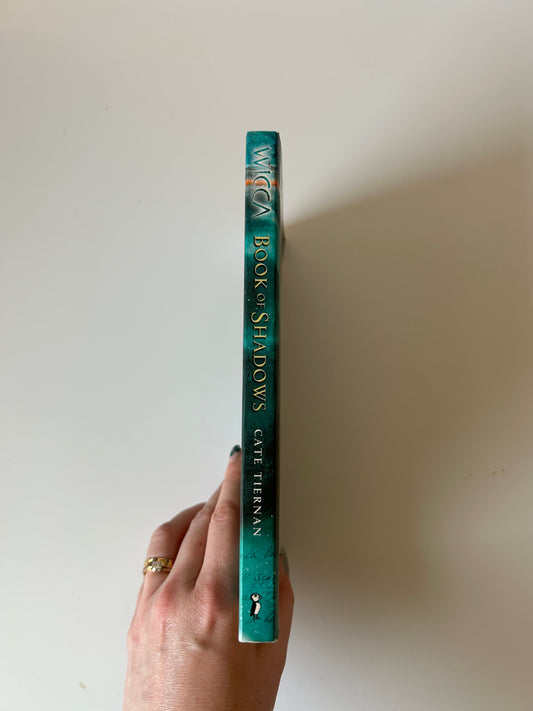 Book of Shadows (Wicca Series) – Cate Tiernan